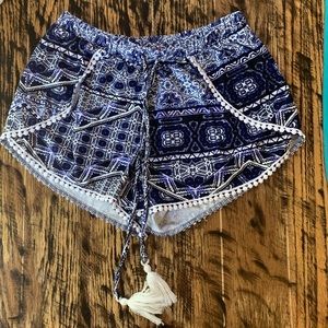 Woman’s Medium Hot KISS shorts